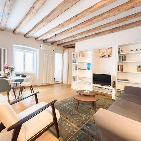 Mazzini 9 Tirabora Short Rent Daire Trieste Dış mekan fotoğraf